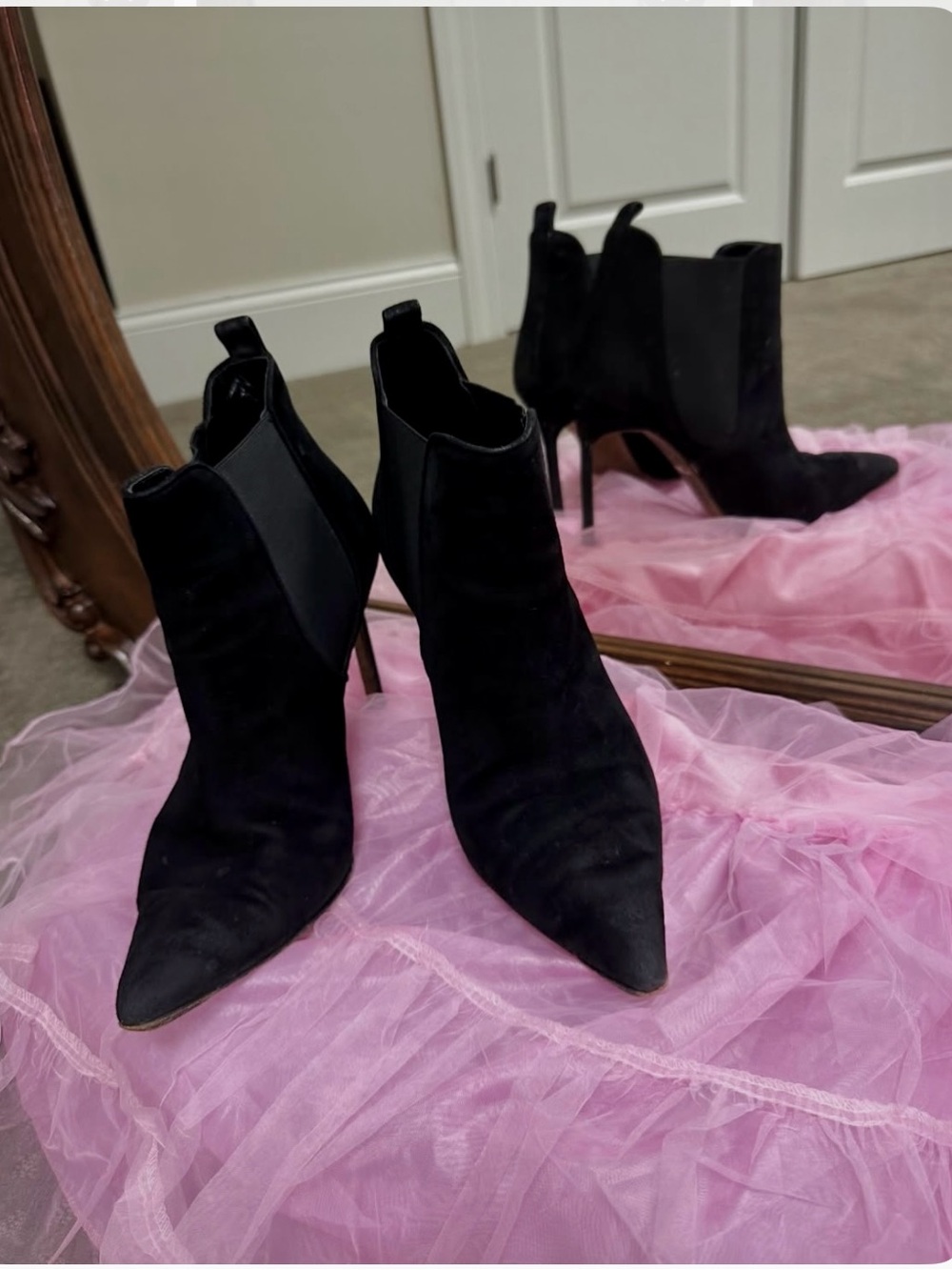 Manolo Blahnik “Dildi” Black Suede Ankle Boots - Size US 9. - Picture 2 of 3